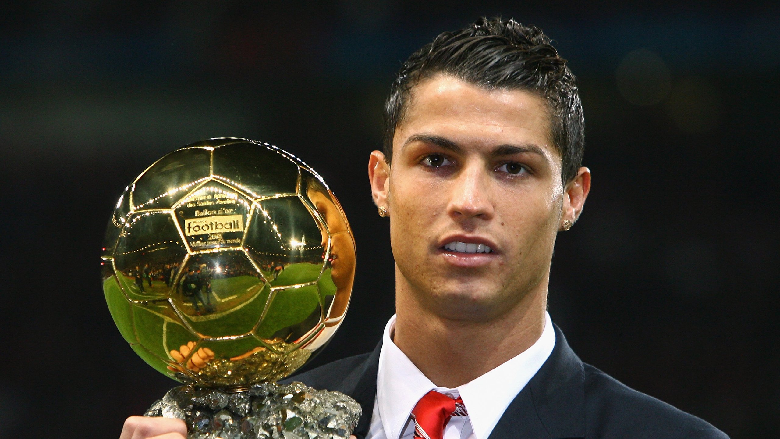 巅峰之下，当塔图姆遇见哈兰德，30分钟与永恒的体育对答，跨越巅峰，塔图姆与哈兰德的体育对答